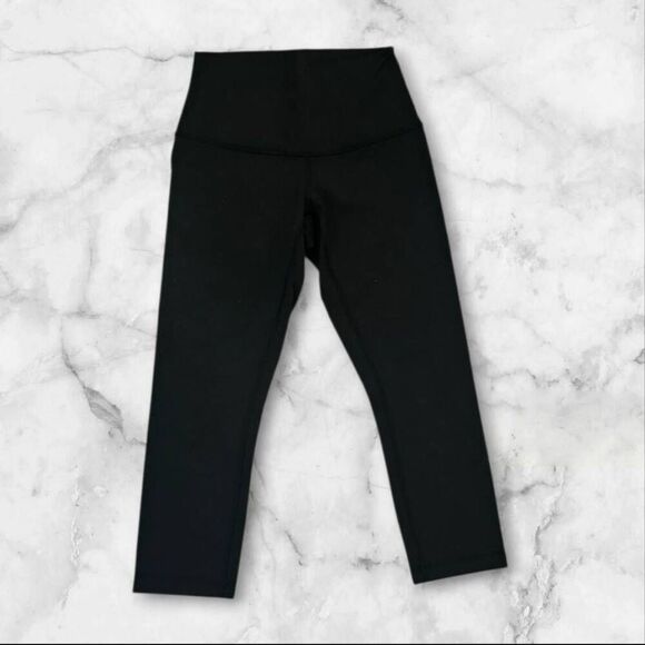 Lululemon Size 6 Black Wunder Under High Rise - Picture 1 of 4